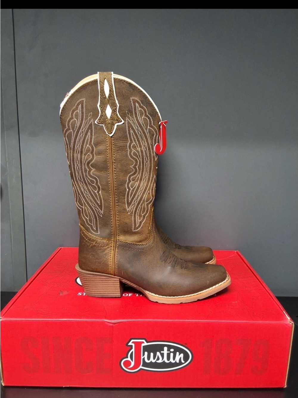 Justin Boots Brown Leather Western Cowboy Boots with Embroidered Shaft